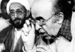 آخوند جنایتکار به هویدا: الان "کُلت‌ علی‌ الله" است!