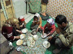 مردم آبگوشت که هیچ اشکنه هم نمی‌توانند بخورند