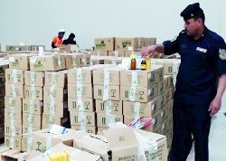 دارویی که باید به دست مردم می‌رسید کجاست؛ پاسخ