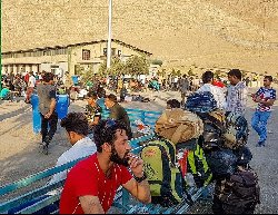 فیلم؛ حمایت مردم خوب ایران از پناهجویان مظلوم افغان