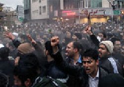 فیلم؛ بی‌آبی شهرکرد: فقط کف خیابون بدست میاد حقمون..