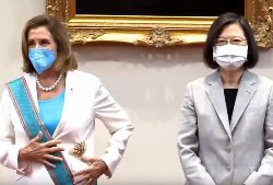 حمله واشنگتن پست به نانسی پلوسی برای سفر به تایوان