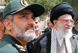 لابی‌گر سابق: خامنه‌ای در همه عرصه‌ها بر خاک ذلت افتاده/اقدام پاکستان